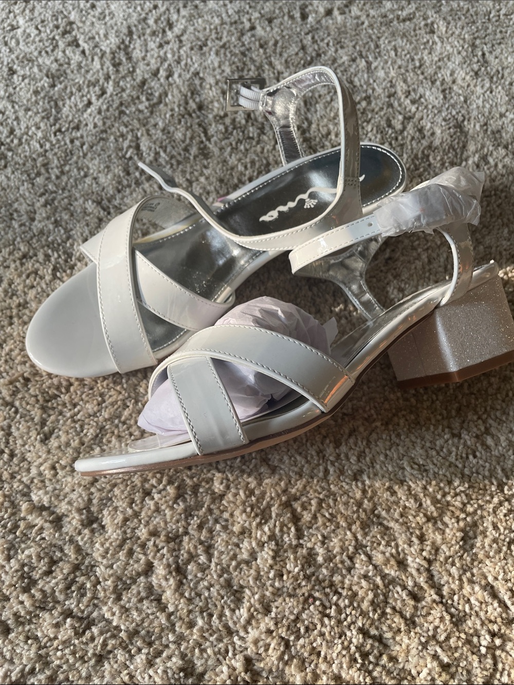 Nina White Patent Cross-Strap Dress Sandals sz 5